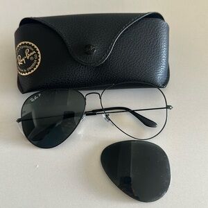 RAYBANS BROKEN